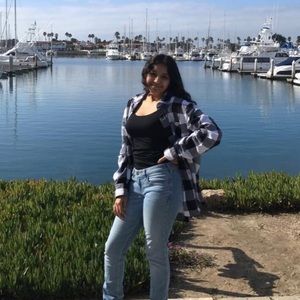 Meet your Posher, Perla